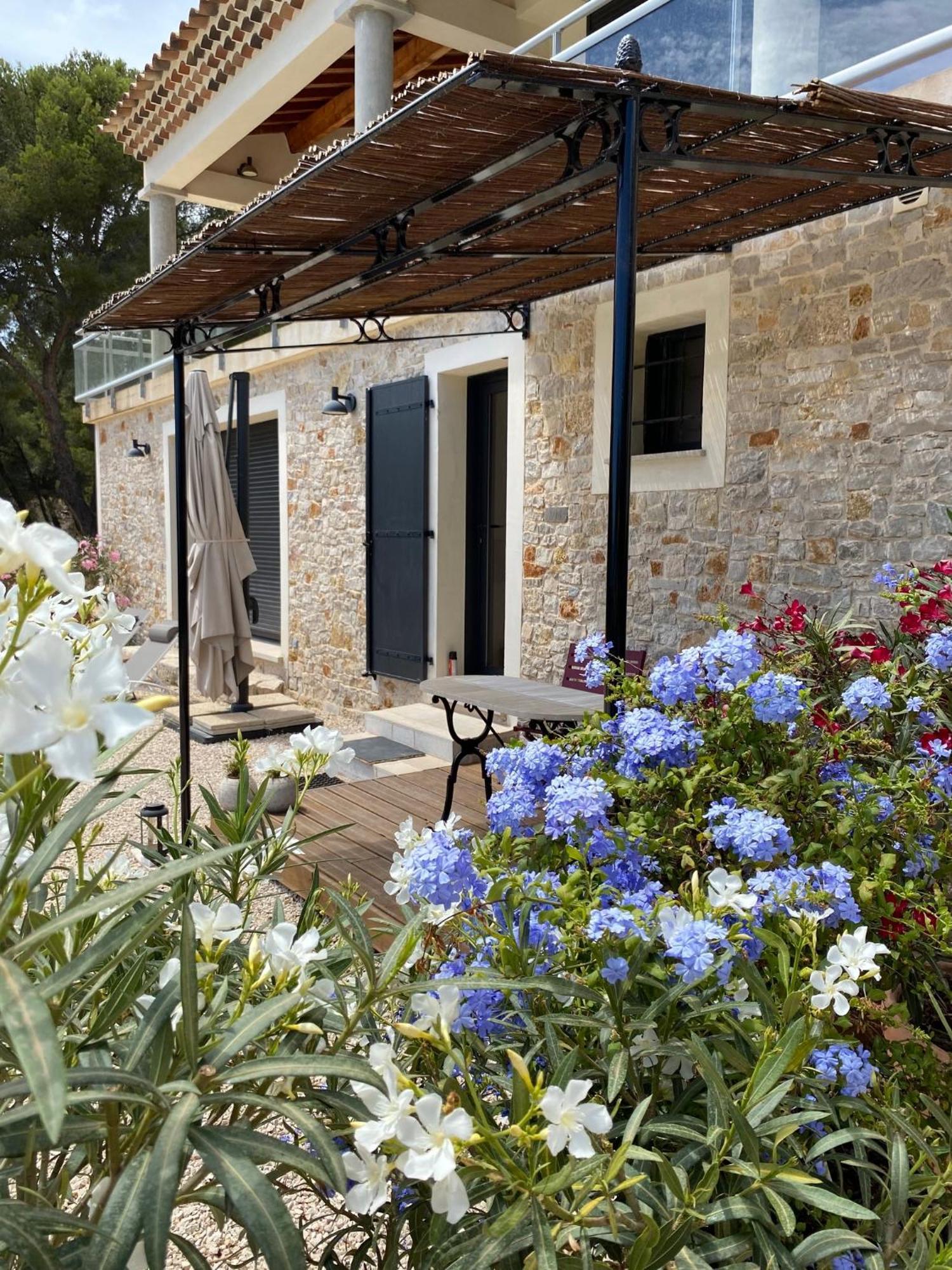 Le Sept Charmant Studio Aux Portes Des Calanques Apartman Cassis Kültér fotó